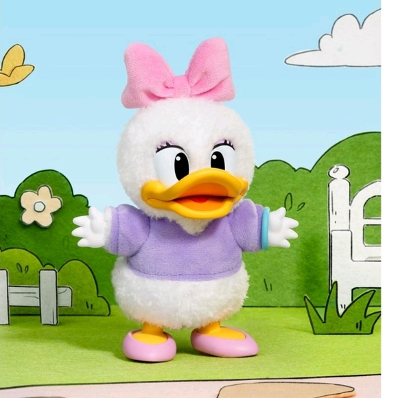 🆕️Authentic POP MART Daisy Keychain - Picture 3 of 5